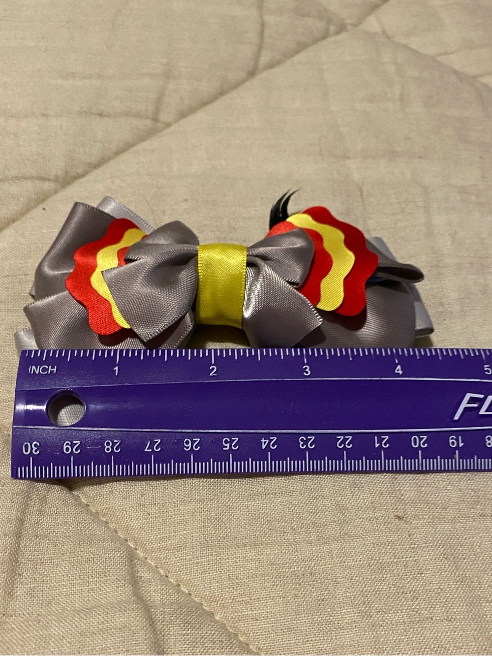 Disney Dumbo bow - Picture 2 of 3